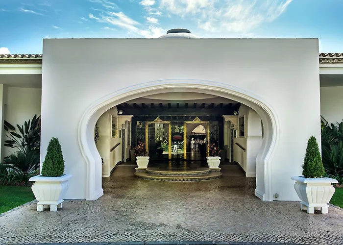 Four Seasons Country Club